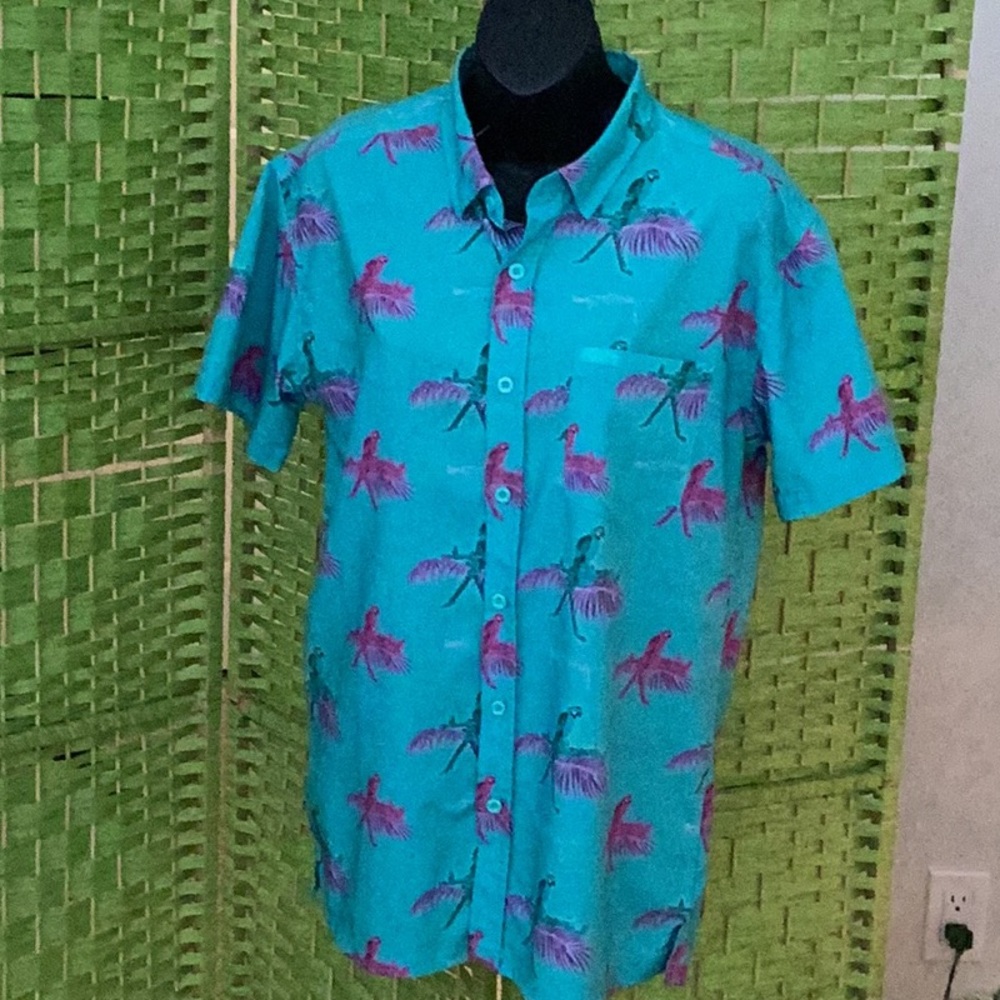 🌴NWOT Hawaiian Style Retro Size Med So Much Fun to Wear Shirt Must Have 🌴